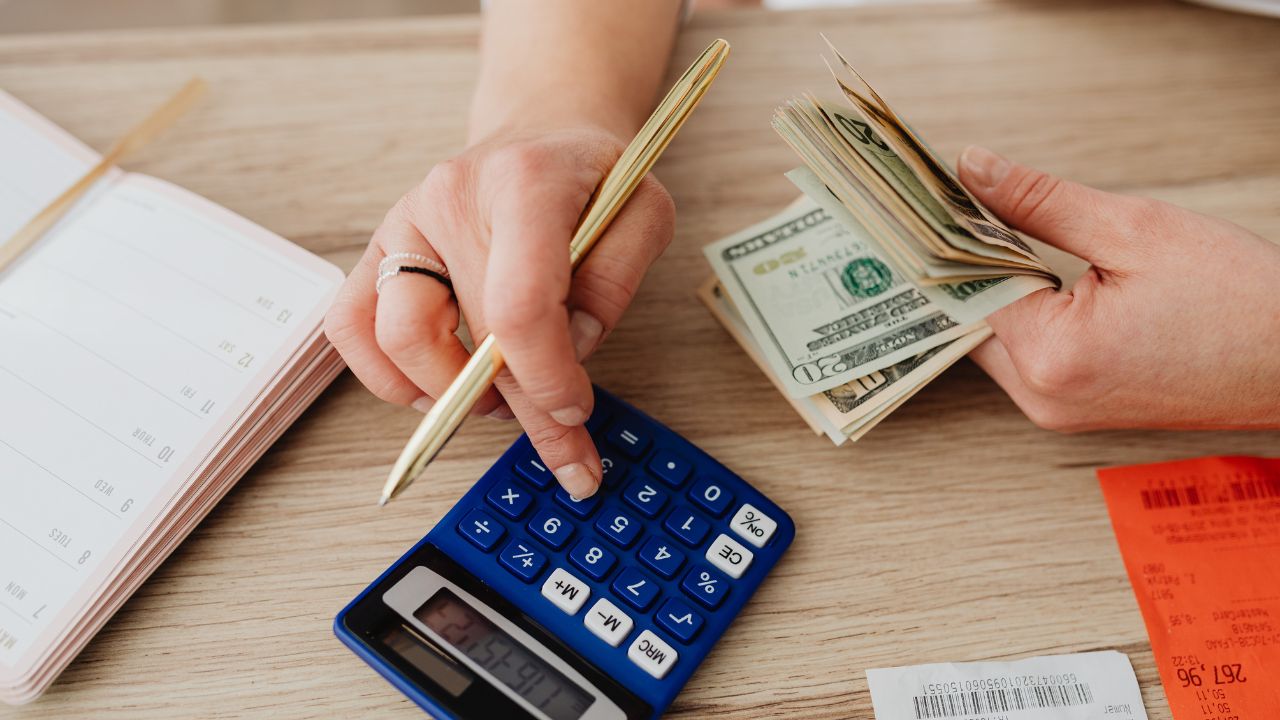 Easy Side Hustles For Women to Make Money